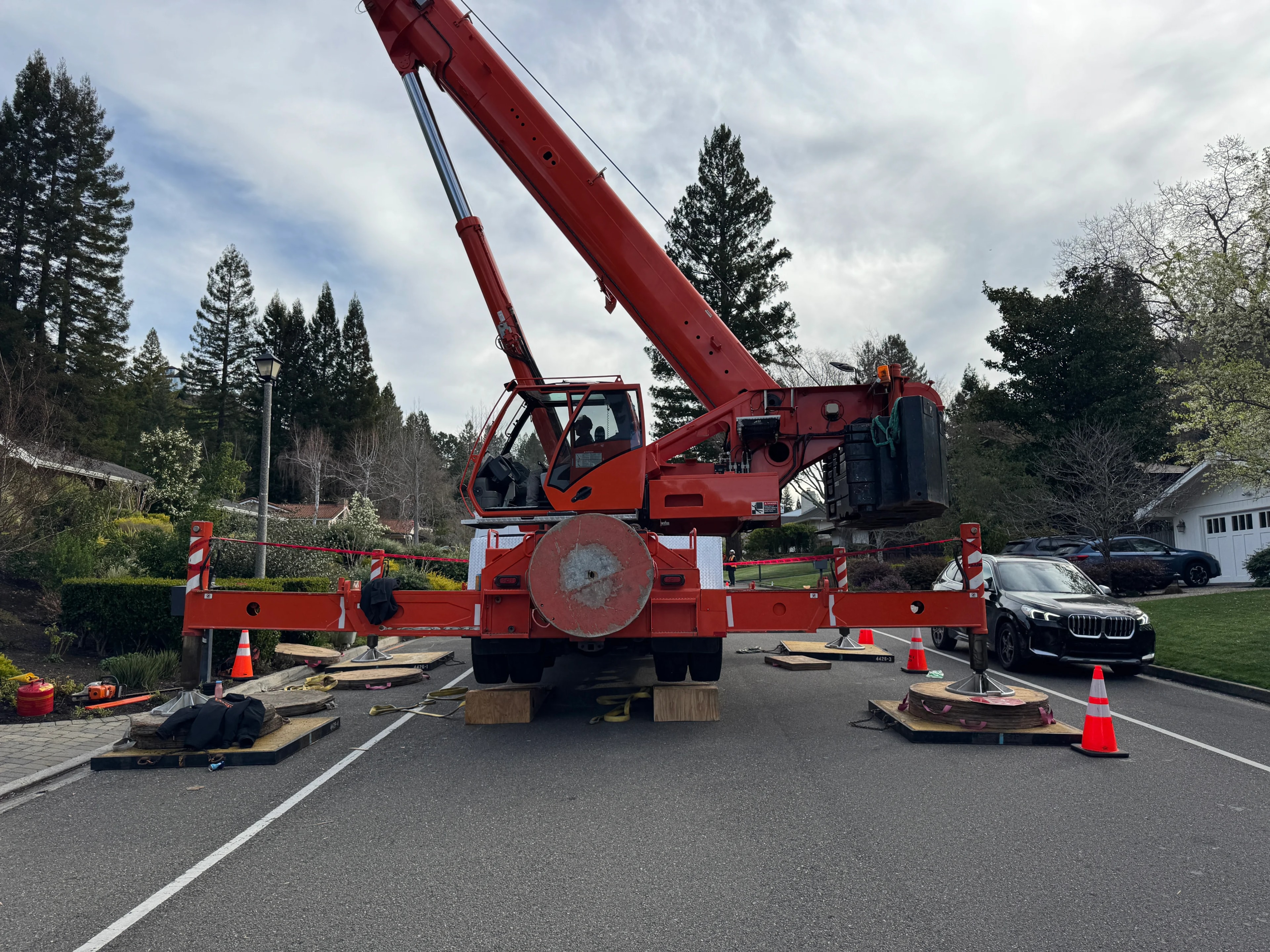 Hamilton's Crane on site operating in Orinda, CA